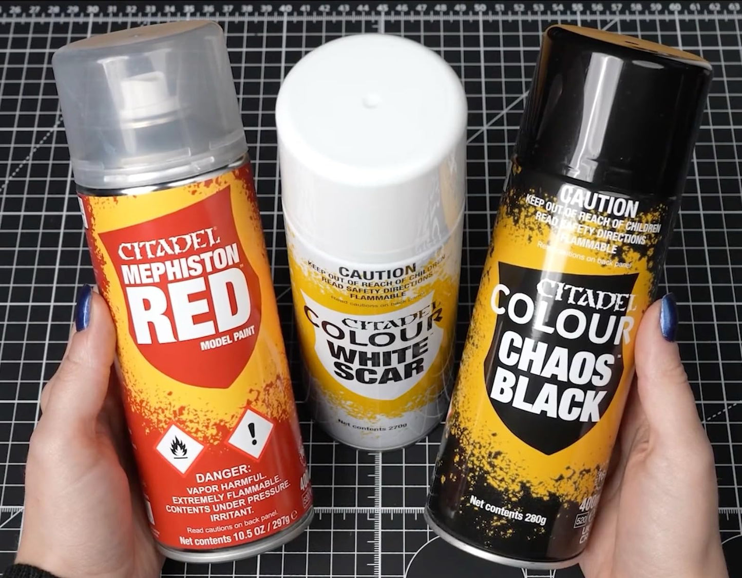 Games Workshop Citadel Bombe sous-couche - Aérosol Chaos Black